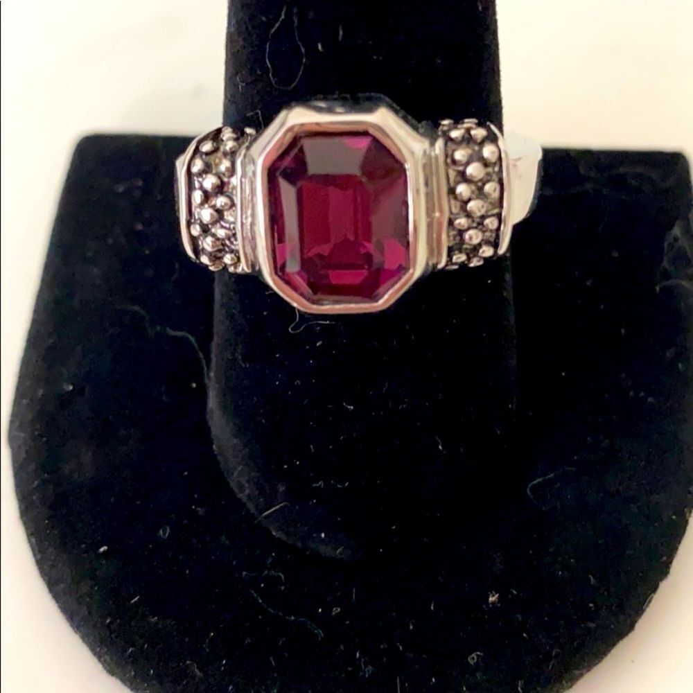 Fashion ring With Purple Stone